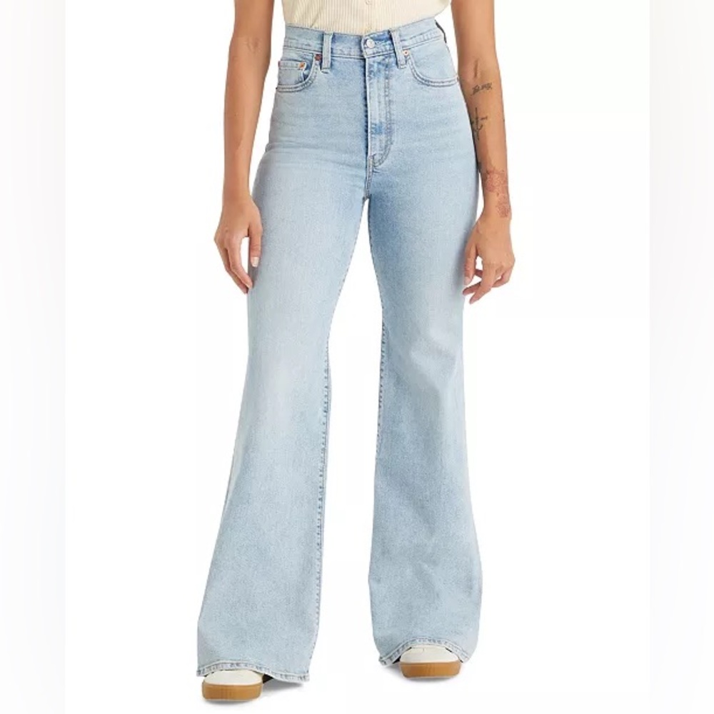 High-Rise Wide Leg Light Blue Jeans